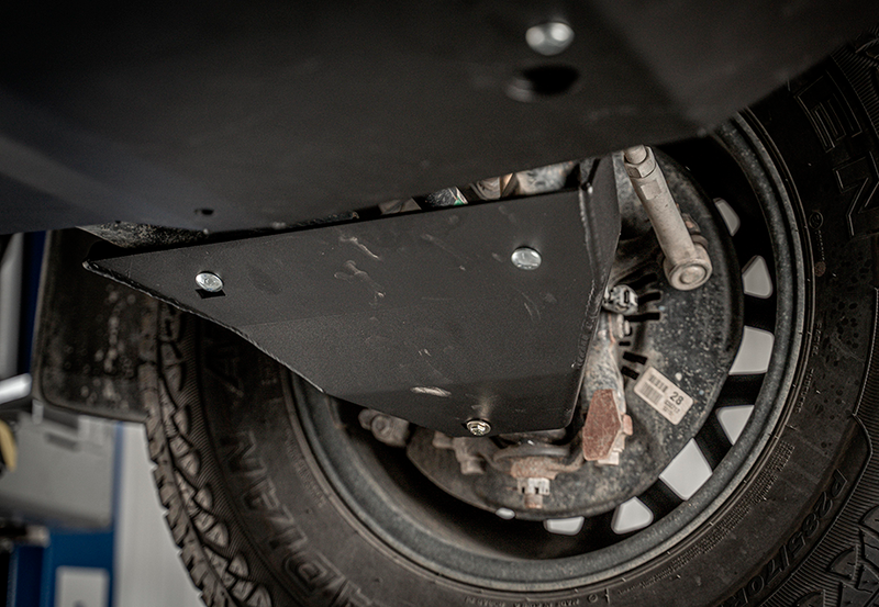 Load image into Gallery viewer, Lower Control Arm Skid Plate For 2007-2014 Toyota FJ Cruiser
