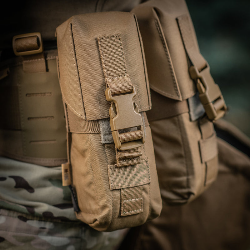 Load image into Gallery viewer, M-Tac Double Mag Pouch with Fastex Buckle