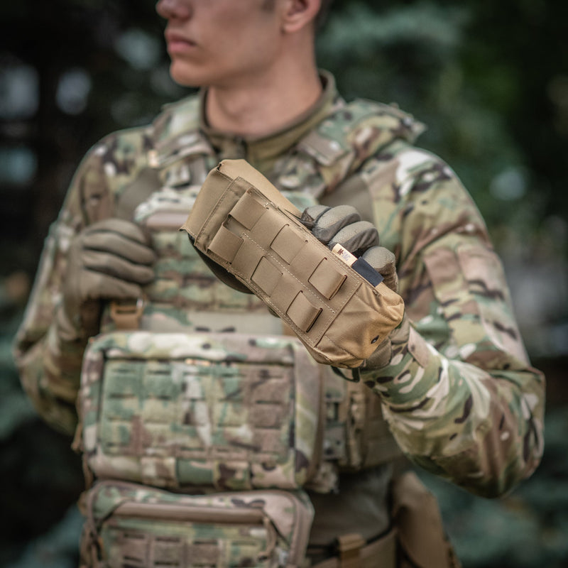 Load image into Gallery viewer, M-Tac Double Mag Pouch with Fastex Buckle