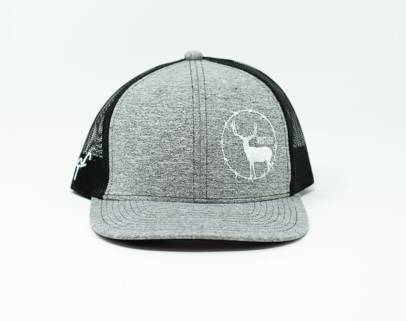 Load image into Gallery viewer, Barbed Wire Buck, White