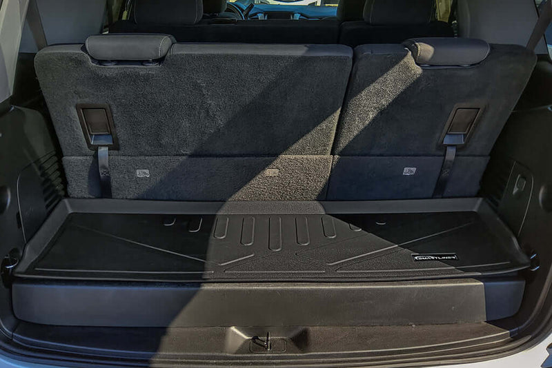 Load image into Gallery viewer, SMARTLINER Floor Liners for 2015 - 2020 Chevy Tahoe / GMC Yukon (2nd Row Bucket)