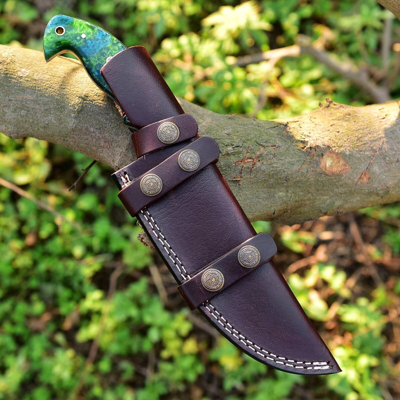 Load image into Gallery viewer, Custom Handmade Damascus Skinning Knife – 4.5" Resin Handle Blade for Seasonal Hunts