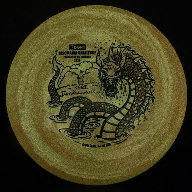 Load image into Gallery viewer, Glow Swirl S-Line MD1 - Discmania Challenge