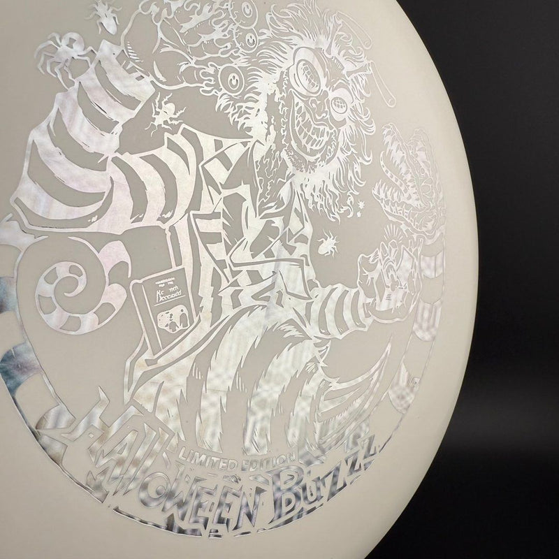 Load image into Gallery viewer, Z Glo Buzzz - Single Foil Halloween 2024 BuzzzJuice
