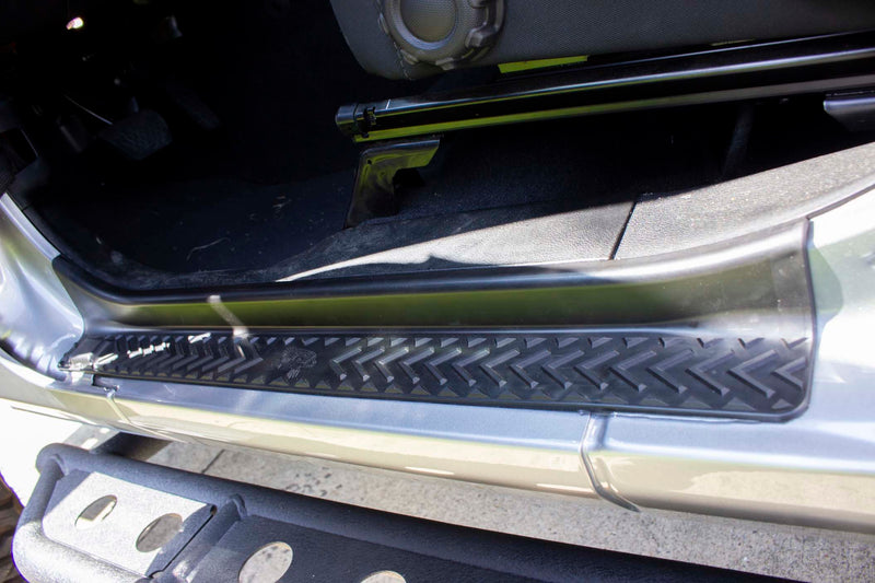 Load image into Gallery viewer, Fishbone Offroad Entry Guards for 2018 & Up Wrangler Unlimited JLU FB15111