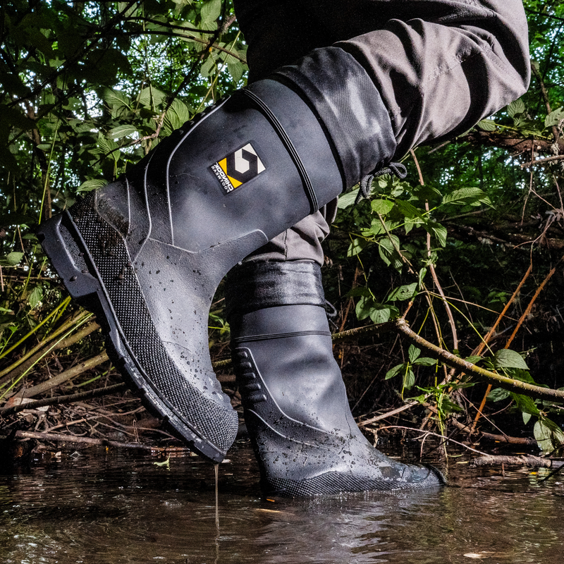 Load image into Gallery viewer, Badaxe Regrind 15" Waterproof Rubber Boot