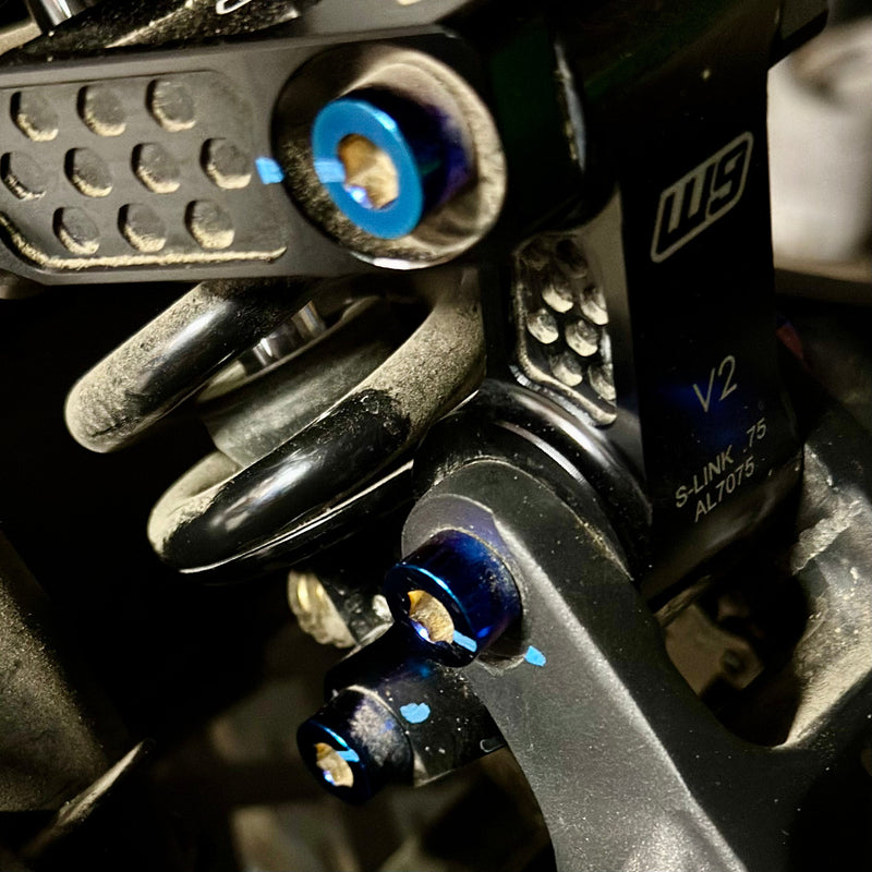 Load image into Gallery viewer, Surron Light Bee Linkage Bolt Kit by Warp 9