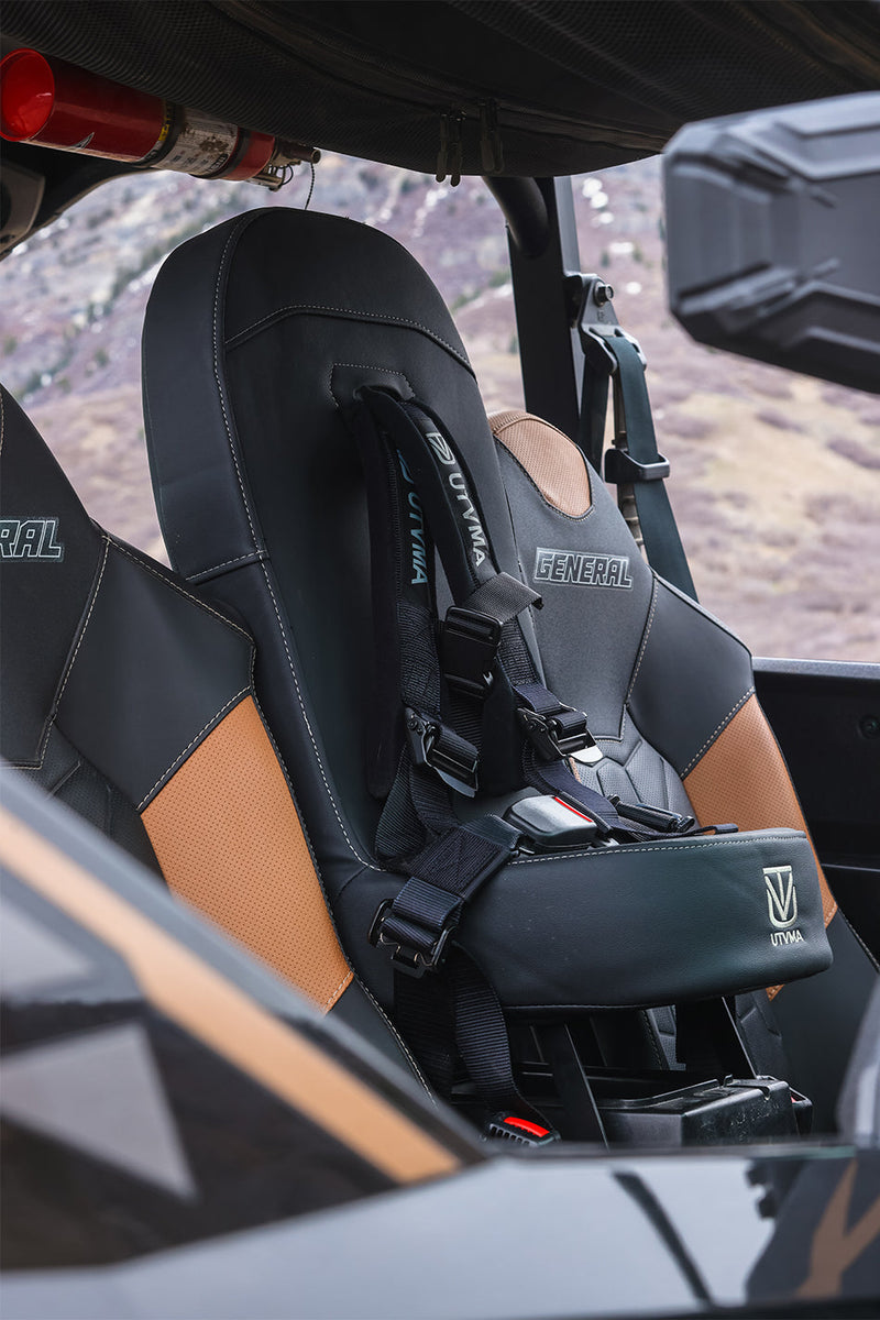 Load image into Gallery viewer, General Front/Rear Bump Seat (2016+)