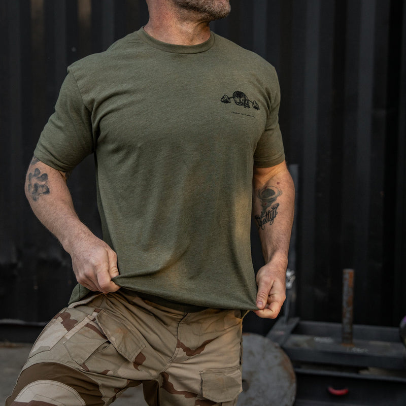 Load image into Gallery viewer, Hard To Beat A Mf'er That Never Quits Men's T-Shirt
