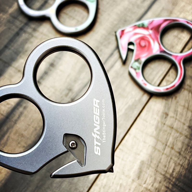 Load image into Gallery viewer, Emergency Escape Tool Keychain