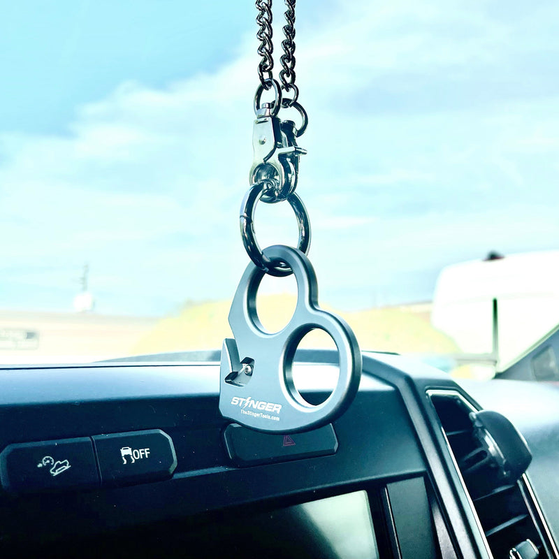 Load image into Gallery viewer, Emergency Escape Tool Keychain