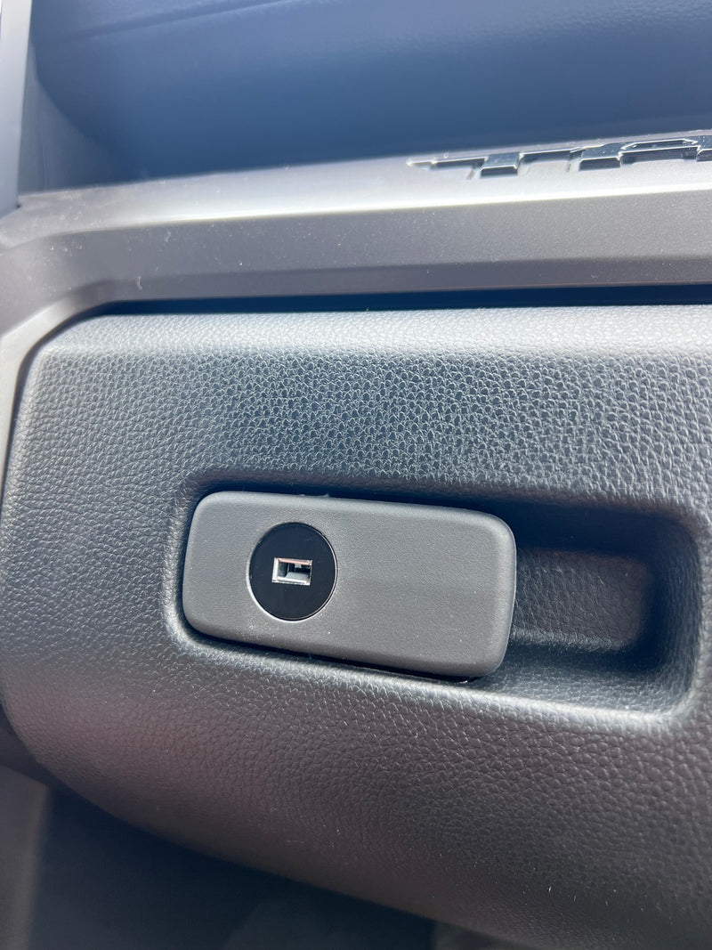 Load image into Gallery viewer, Glove Box Key Blackout