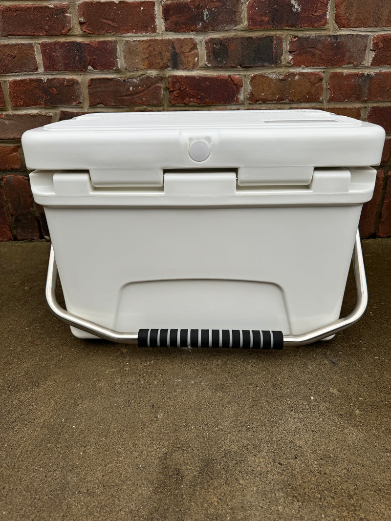 Load image into Gallery viewer, Polar Bear 20 Hard Cooler