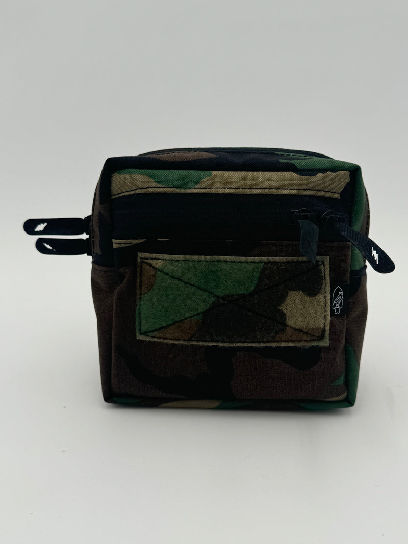 Load image into Gallery viewer, GP Square Pouch