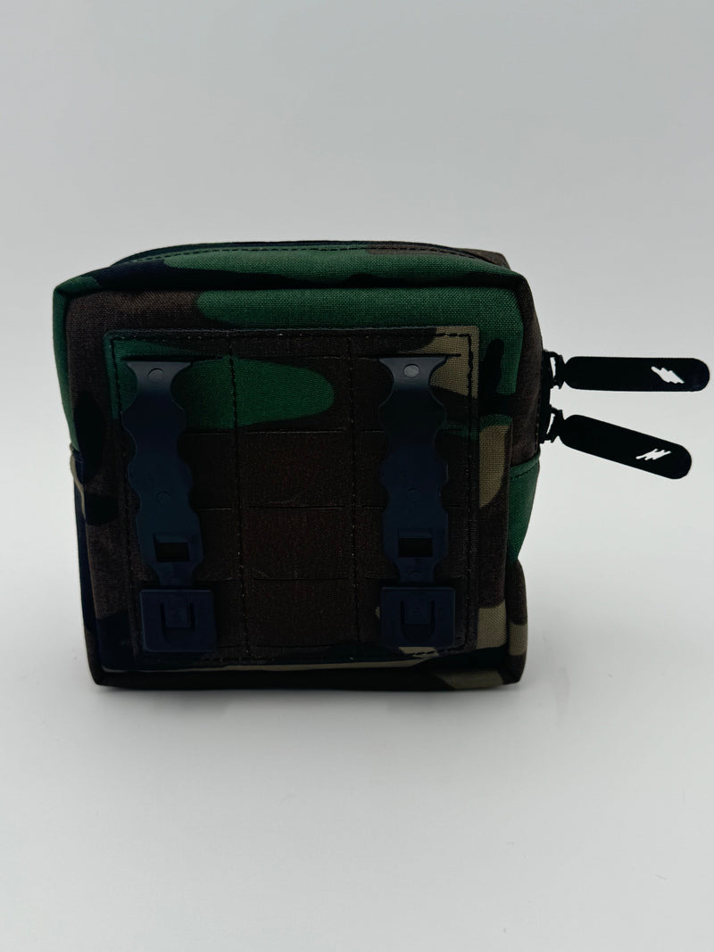 Load image into Gallery viewer, GP Square Pouch