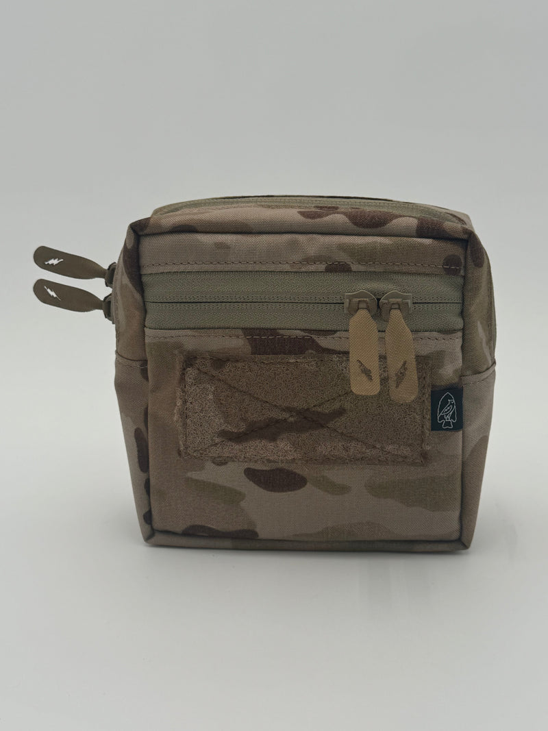 Load image into Gallery viewer, GP Square Pouch
