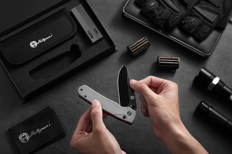 Load image into Gallery viewer, The Loyalist Folding Pocket Knife Giftset for Men and Women (Black and White)
