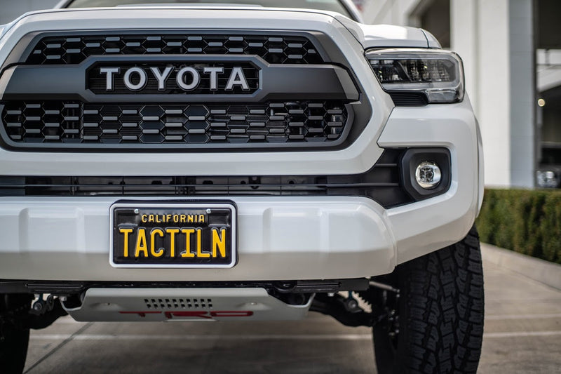 Load image into Gallery viewer, Silicone Anti-Rattle, Anti-Scratch License Plate Holder