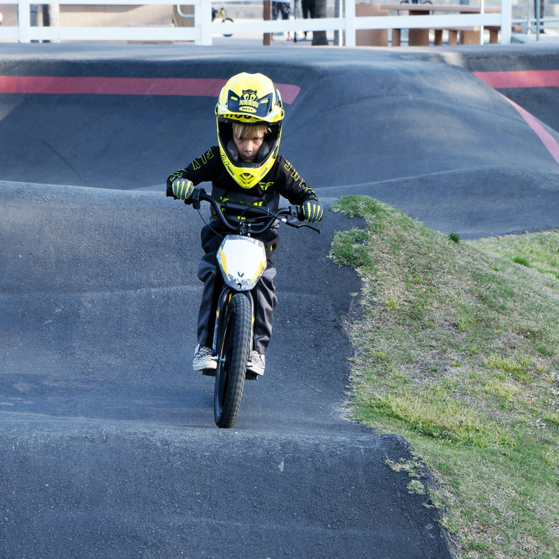 Load image into Gallery viewer, Voltaic Kids Electric Dirt Bike 16'' Lion Pro