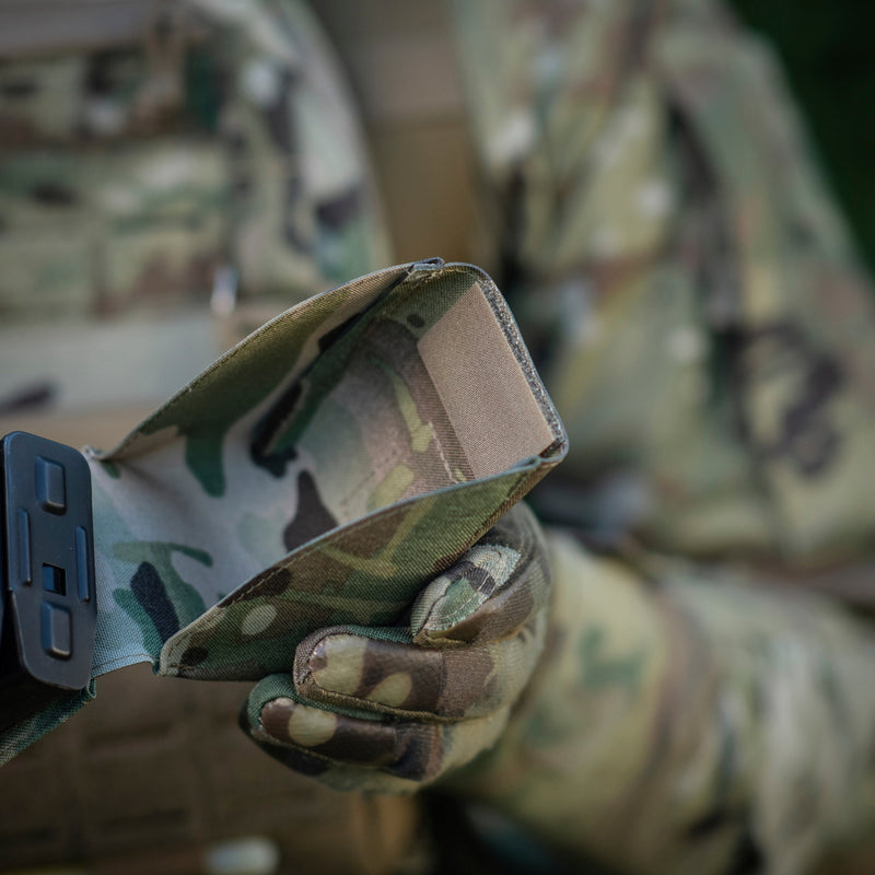 Load image into Gallery viewer, M-Tac Double Mag Pouch with Fastex Buckle