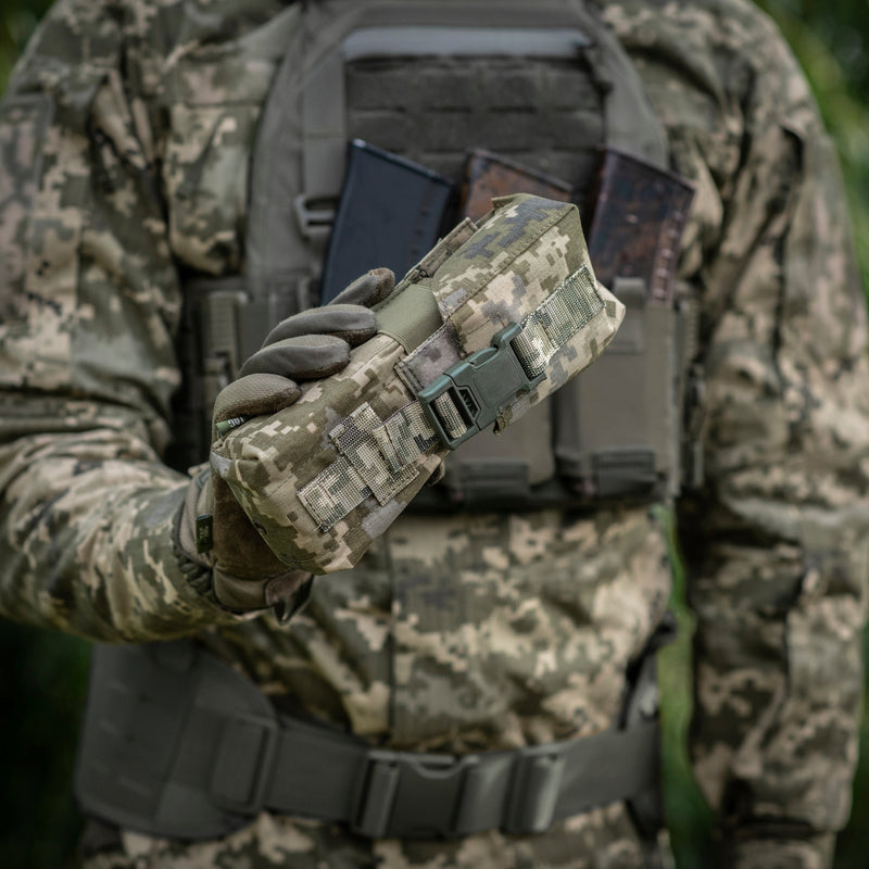 Load image into Gallery viewer, M-Tac Double Mag Pouch with Fastex Buckle