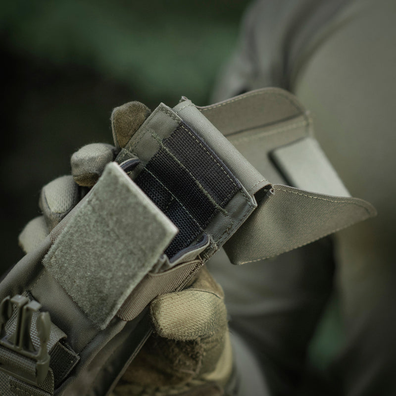 Load image into Gallery viewer, M-Tac Double Mag Pouch with Fastex Buckle