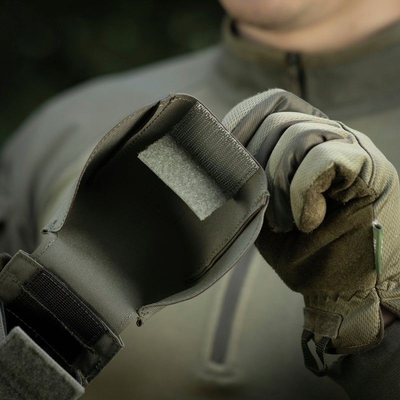 Load image into Gallery viewer, M-Tac Double Mag Pouch with Fastex Buckle