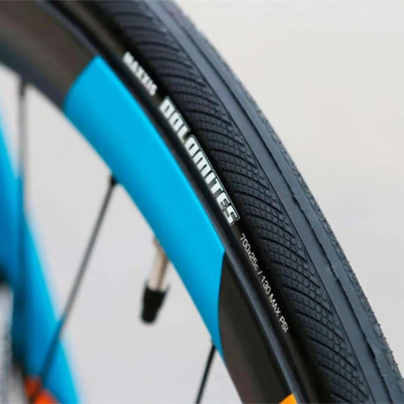 Load image into Gallery viewer, Maxxis Dolomites - 700×25C