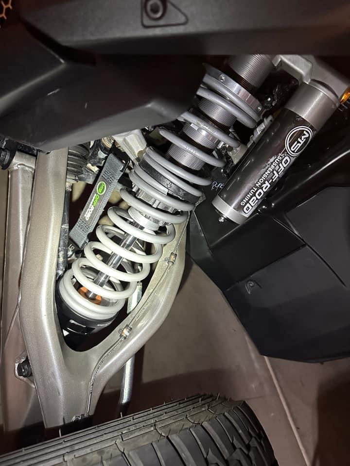 Load image into Gallery viewer, MTS Off-Road Polaris RZR Pro R/Turbo R Front Limit Strap Kit