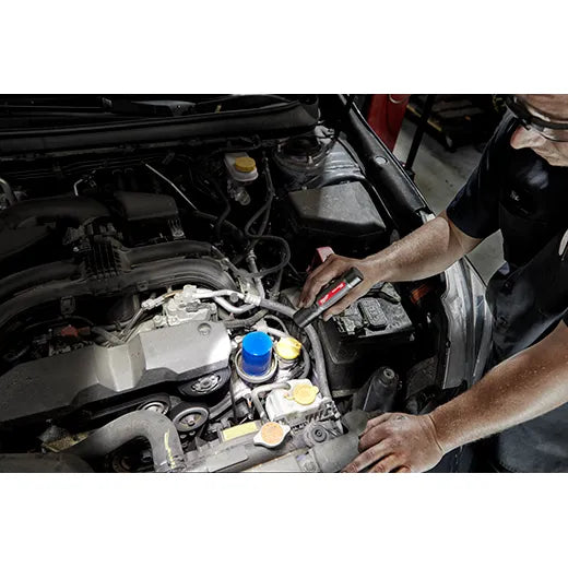Load image into Gallery viewer, Milwaukee 2160-21 USB Rechargeable 800L Compact Flashlight