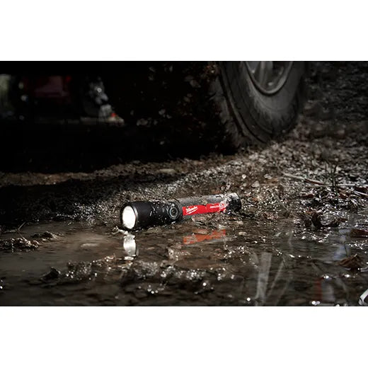 Load image into Gallery viewer, Milwaukee 2160-21 USB Rechargeable 800L Compact Flashlight