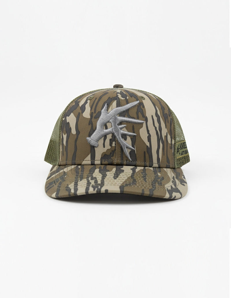 Load image into Gallery viewer, Mossy Oak Bottomland American Antler Symbol Snapback