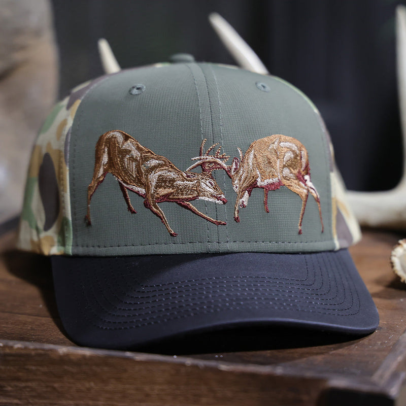 Load image into Gallery viewer, Fighting Deer Rut Cap 6-Panel Riverside Wax Cloth Visor