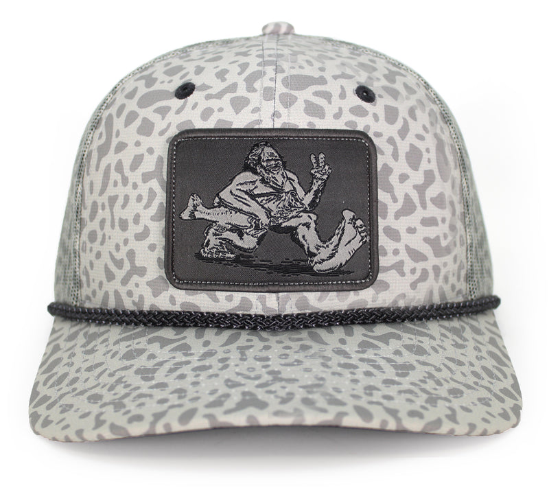 Load image into Gallery viewer, Bigfoot Bass Squatch Fishing 6-Panel Rope Cap