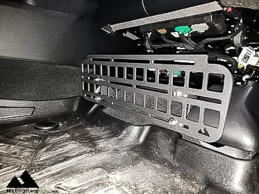 Load image into Gallery viewer, 19+ RAM 1500 Seat Front Gear Panel