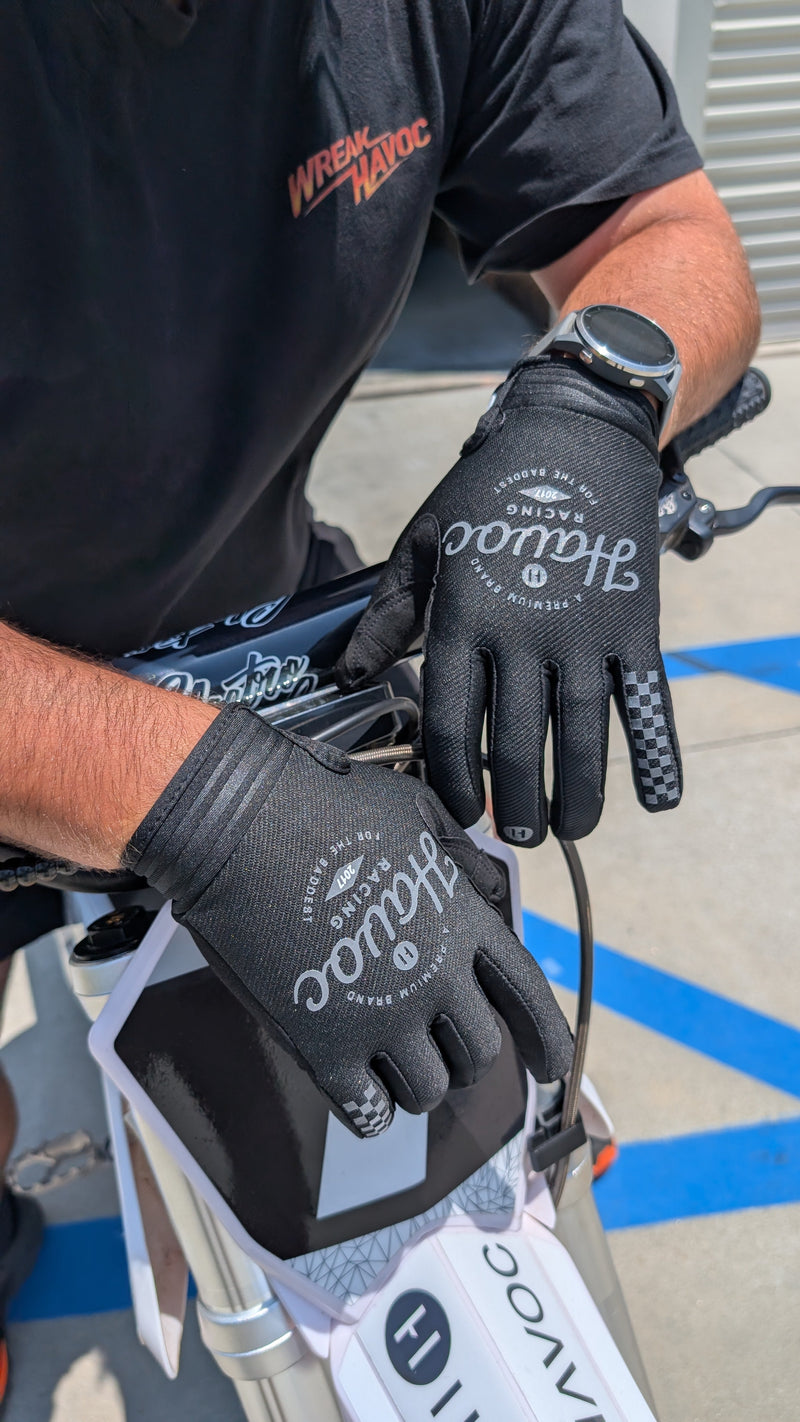 Load image into Gallery viewer, Black Havoc Gloves