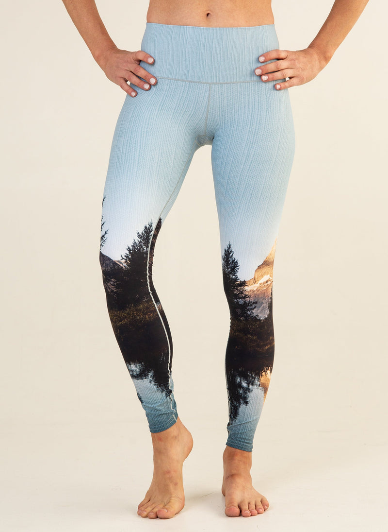 Load image into Gallery viewer, Yoga Pants Reflection