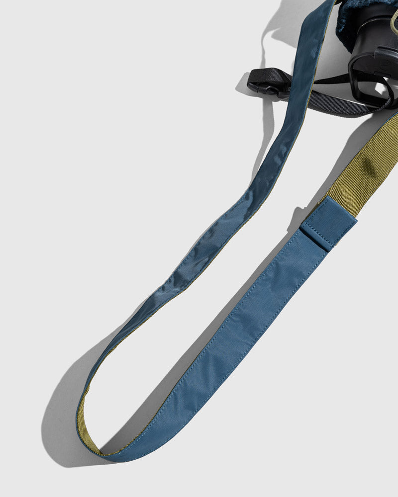Load image into Gallery viewer, (Re)active™ Water Bottle Sling