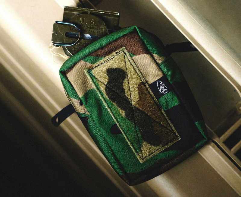 Load image into Gallery viewer, Beer Can Pouch