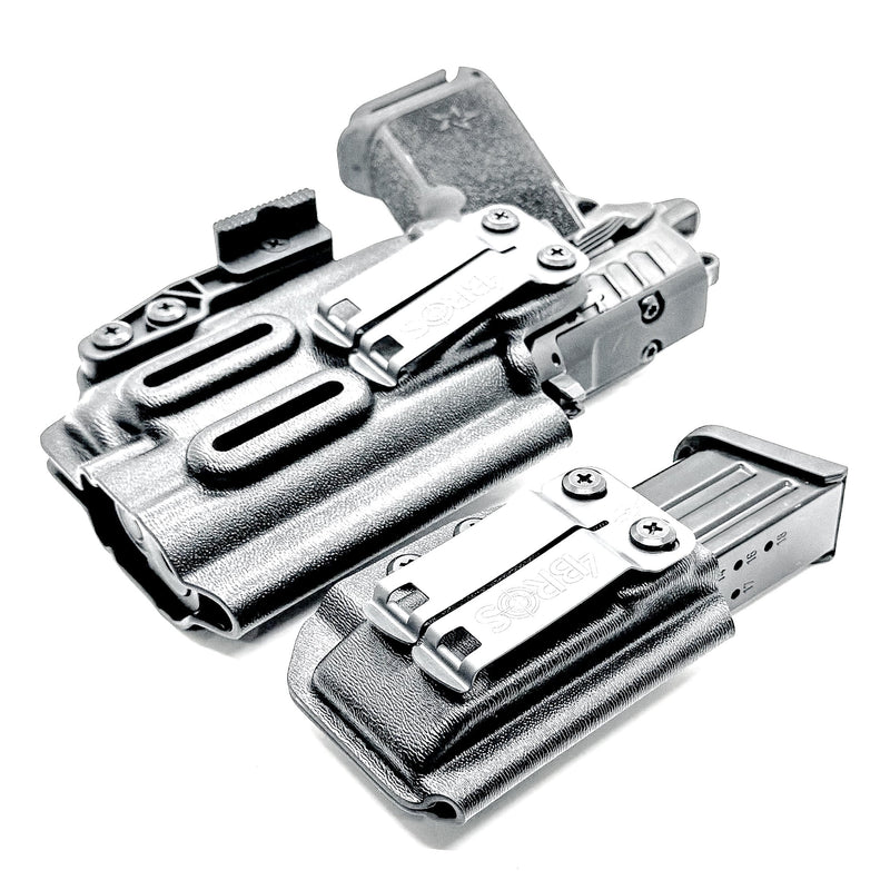 Load image into Gallery viewer, Staccato HD P4 & Surefire XC3 IWB Holster with Magazine Carrier Combo
