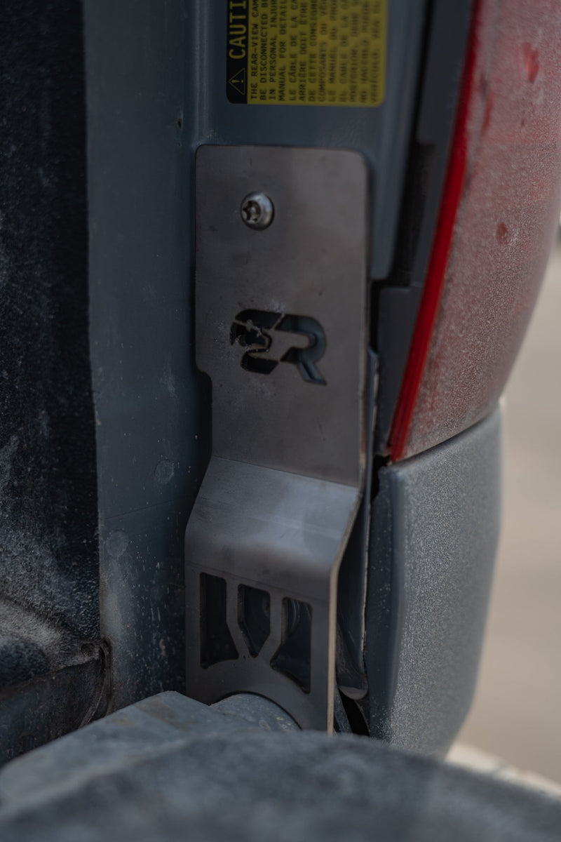 Load image into Gallery viewer, Tailgate Theft Protector for 2014-2021 Toyota Tundra