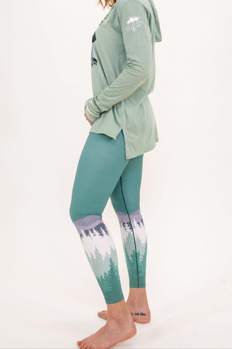Load image into Gallery viewer, Peak Green Summit Yoga Pants