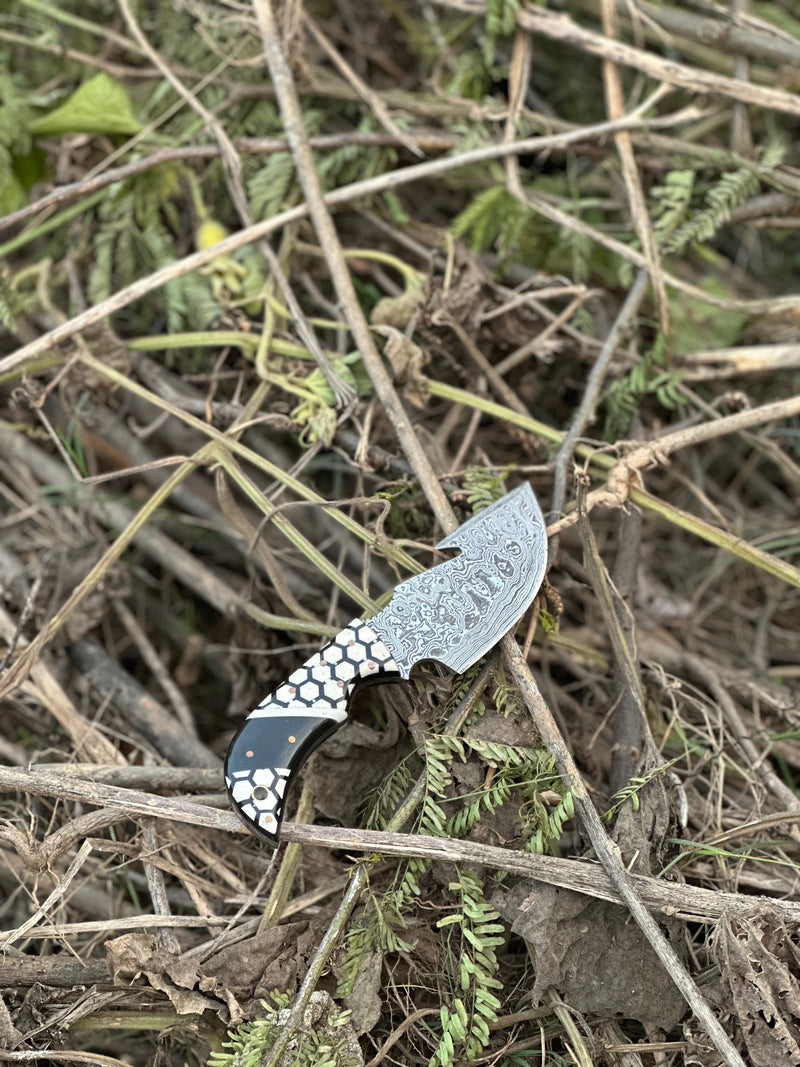 Load image into Gallery viewer, Exquisite Custom Handmade Damascus Steel Guthook Skinning Knife with Unique Resin Handle - 7.5” Blade with Leather Sheath