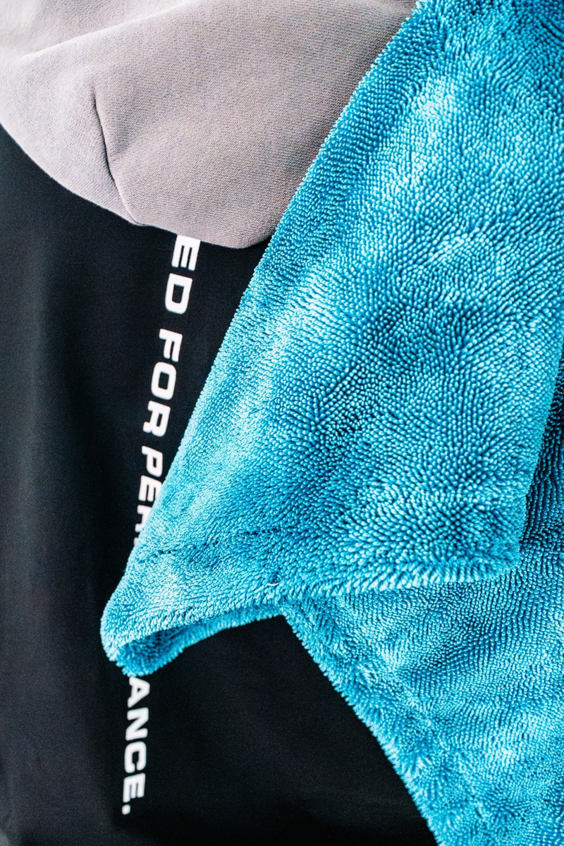 Load image into Gallery viewer, BLACKLINE® TWISTED-LOOP DRYING TOWEL