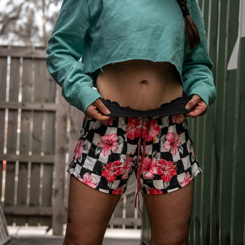 Load image into Gallery viewer, Women’s Studio Flex Training & Recovery Shorts | 4"