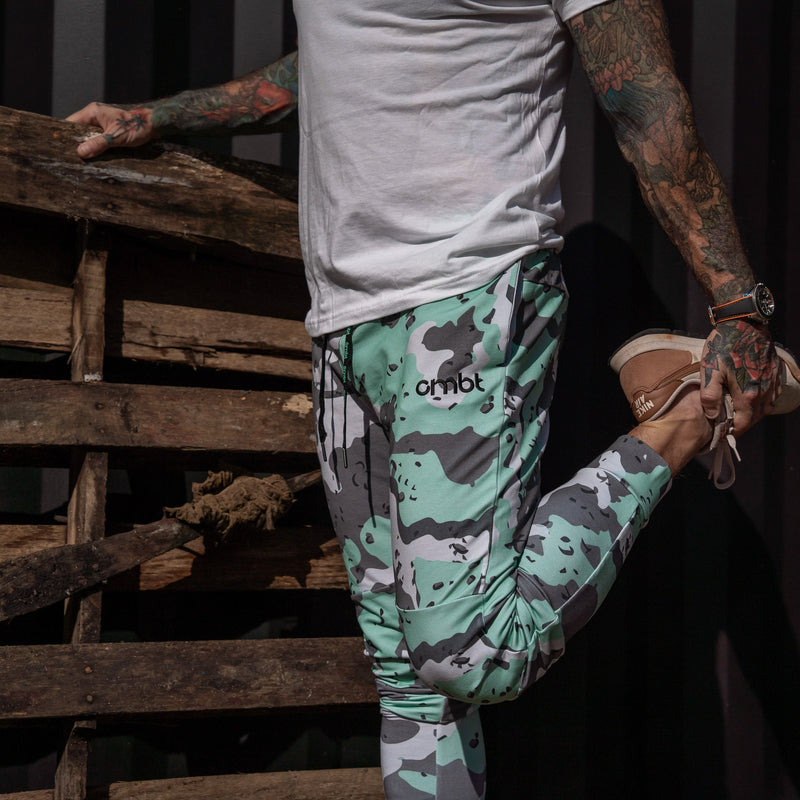 Load image into Gallery viewer, Men's Dynamic Performance Training Joggers 2.0