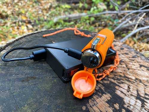 Load image into Gallery viewer, Arb Sol Fire Lite Fuel Free - Lighter W/tinder Cord Lanyard - Skoutley Outdoors LLC