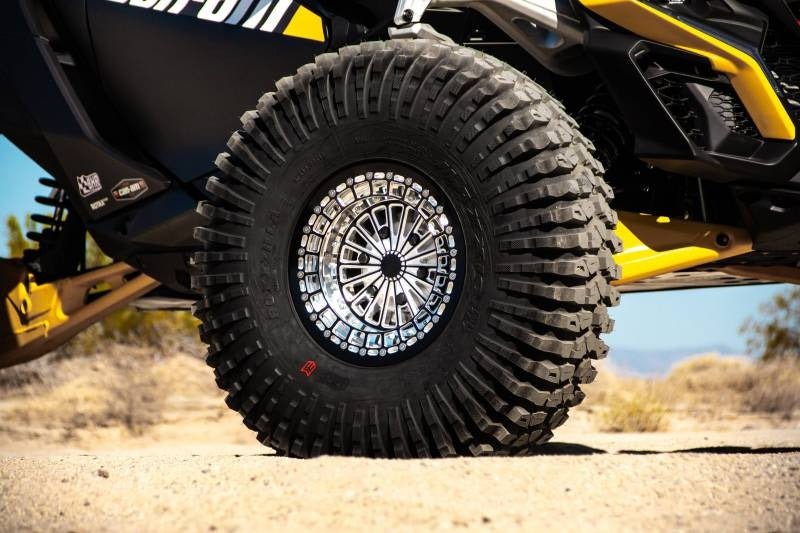 Load image into Gallery viewer, Alba Racing Crusher Pro Billet Beadlock Wheels for Can-Am Maverick R (6x5.5)