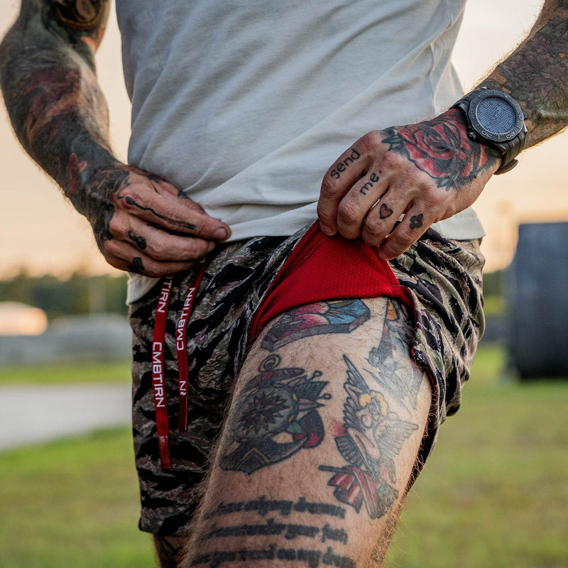 Load image into Gallery viewer, Men's Hooch Daddy Mesh Shorts | 5"