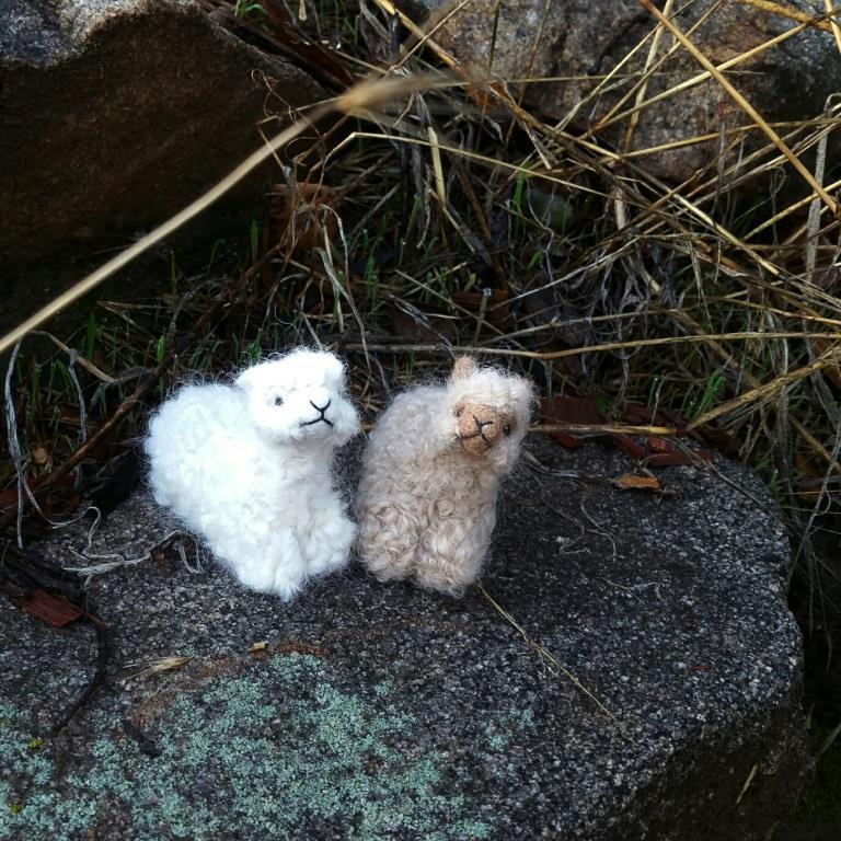 Load image into Gallery viewer, Alpacadorable Cria Hand Made Baby Alpaca Ornaments